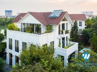 Bán gấp căn bt đơn lập góc bằng lăng 09  01, 490m2 hướng đn  tn. giá 520tr/m2 0944 401 ***