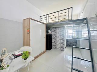 Duplex dương quảng hàm gác cao cửa sổ trời đi bộ qua đh văn lang