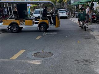 Bán nhà riêng mới xây đầy đủ tiện nghi tại đường bà triệu, cách phố cổ 500m