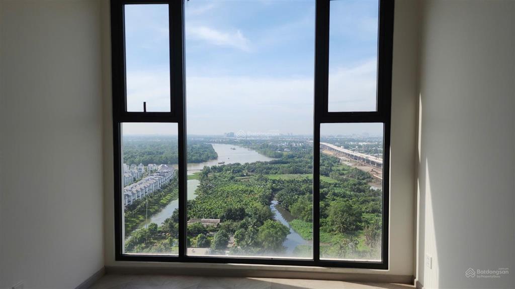 3 căn 2pn suất ngoại giao masterise homes chỉ từ 4,5 tỷ.  0906 806 ***