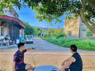 Lô góc kdc lên phường linh sơn
