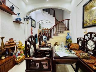 Bán gấp nhà trần cung  chỉ 10.5 tỉ  dt rộng 56m  4 tầng  2 thoáng  ngõ rộng thông .