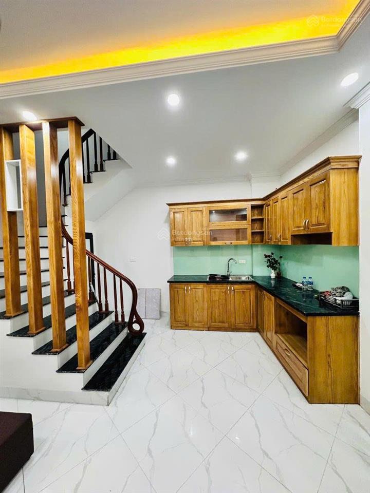 Nhà đẹp mới  full nội thất  ở ngay, dt 35m2 x 5 tầng, giá 6.8 tỷ. cổ nhuế  btl