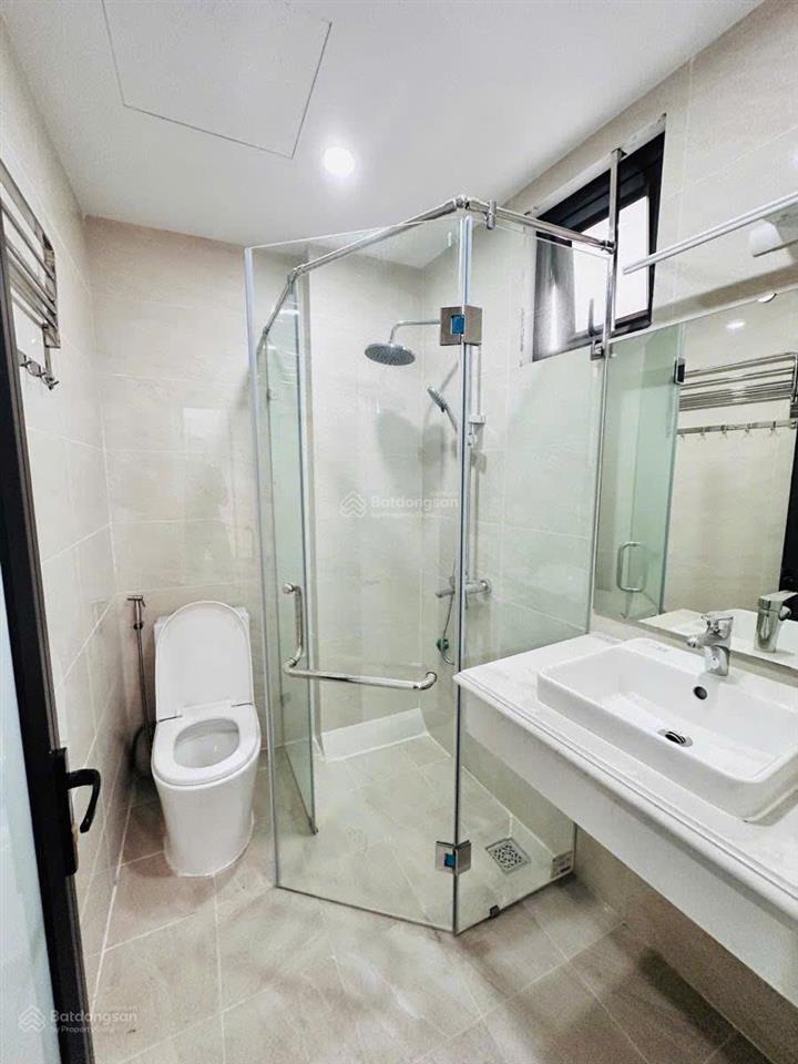 Nhà đẹp mới  full nội thất  ở ngay, dt 35m2 x 5 tầng, giá 6.8 tỷ. cổ nhuế  btl