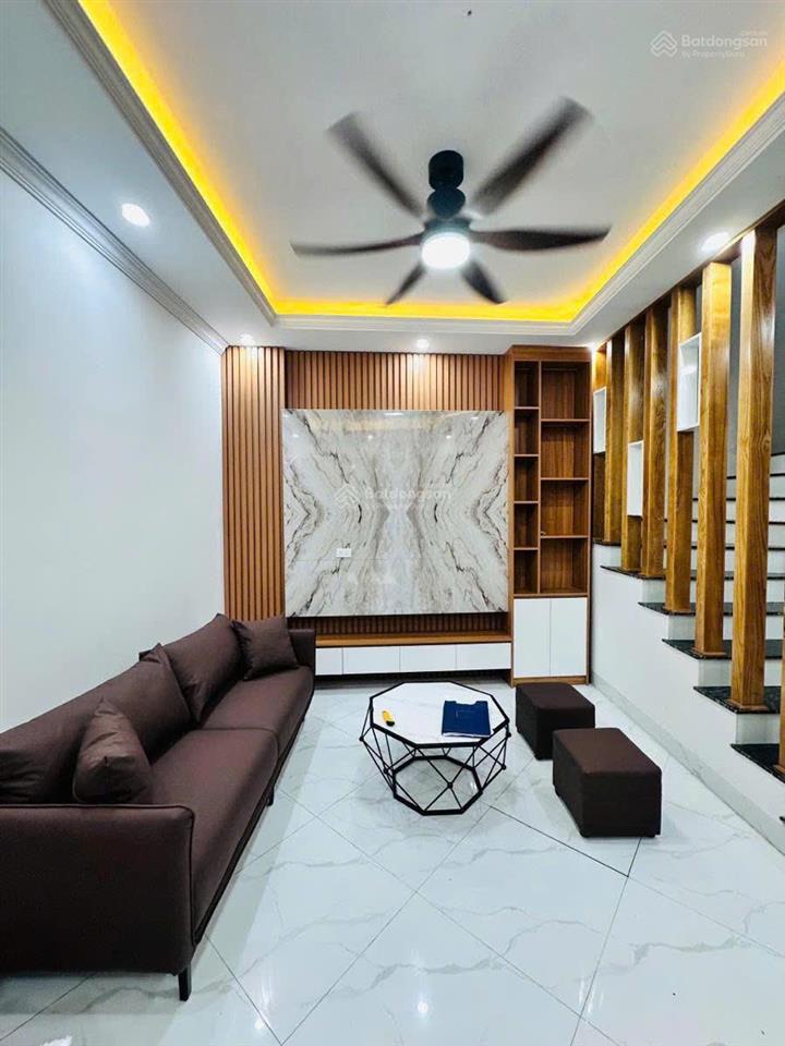 Nhà đẹp mới full nội thất ở ngay , dt 35m2 x 5 tầng, giá 6.5 tỉ. cổ nhuế btl