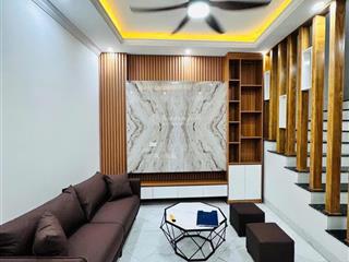 Nhà đẹp mới  full nội thất  ở ngay, dt 35m2 x 5 tầng, giá 6.8 tỷ. cổ nhuế  btl