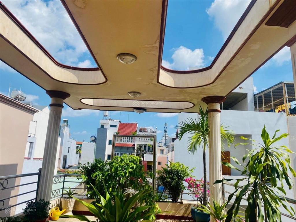 Bán nhà hẻm 20m thành thái, p12, q10, dt 4.2x16m, 4 lầu, giá 19.5 tỷ