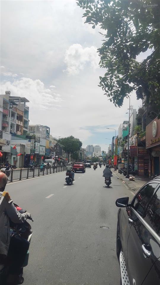 Nhà 4 tầng đẹp, mt lý thái tổ, q10. dt 4.4x18m nh 5m, giá 24 tỷ tl