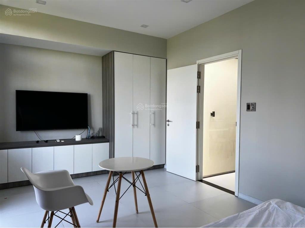 Chính chủ cần gấp cho con đi du học cần bán nhanh nhà mặt tiền lê văn duyệt, đối diện sun symphony