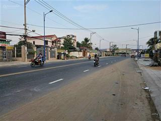 Mặt tiền hoàng quốc việt cách bánh xèo 7 tới 300m, đối diện hồ bơi hùng quân, tp cần thơ