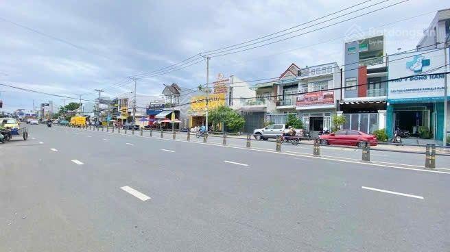 Nhà 11,7 tỷ 1 trệt 1 lầu, mặt tiền đường trần hoàng na  gần ngã tư 30/4, q ninh kiều, tp cần thơ