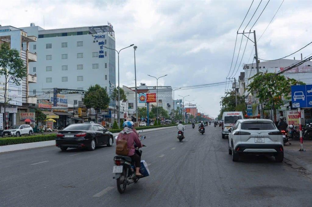 Bán np mặt phố view đẹp 112m2, 26 tỷ, nguyễn văn cừ, an hòa, ninh kiều, cần thơ