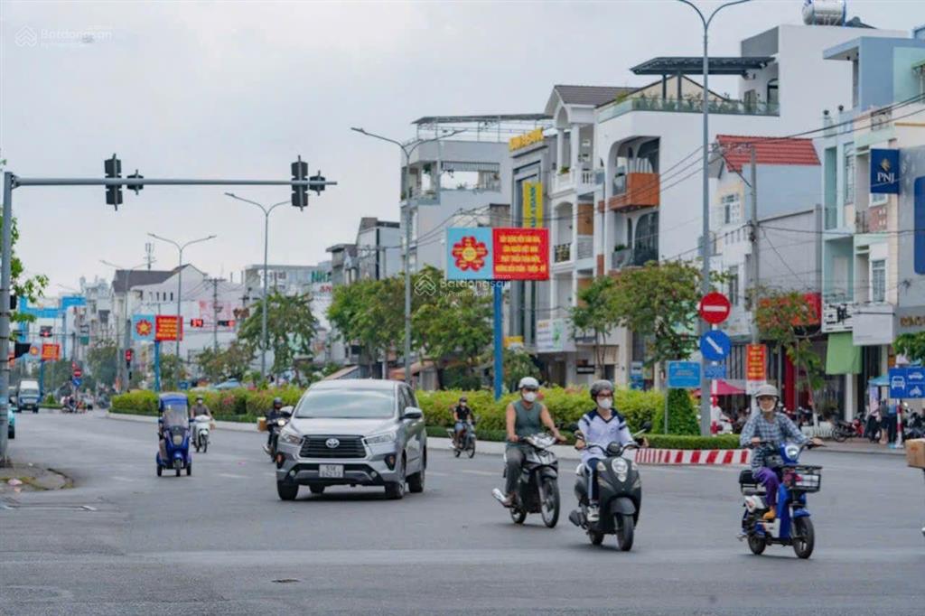 Bán np mặt phố view đẹp 112m2, 26 tỷ, nguyễn văn cừ, an hòa, ninh kiều, cần thơ