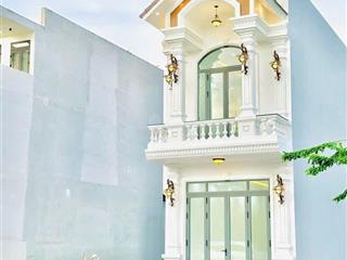 Nhà 196m2 1 trệt 1 lầu mặt tiền trần hoàng na, trung tâm sầm uất, kinh doanh đỉnh, tp cần thơ