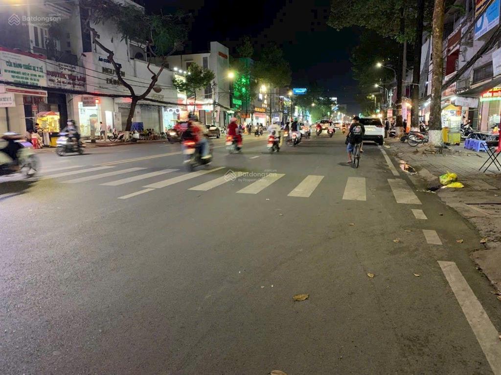 Bán nhà 21,5 tỷ mặt tiền đường trần hưng đạo, phường thới bình, quận ninh kiều, thành phố cần thơ