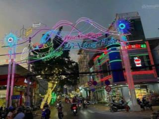 Nhà một trệt một lầu mặt tiền đường đề thám 11 tỷ trung tâm thành phố cần thơ