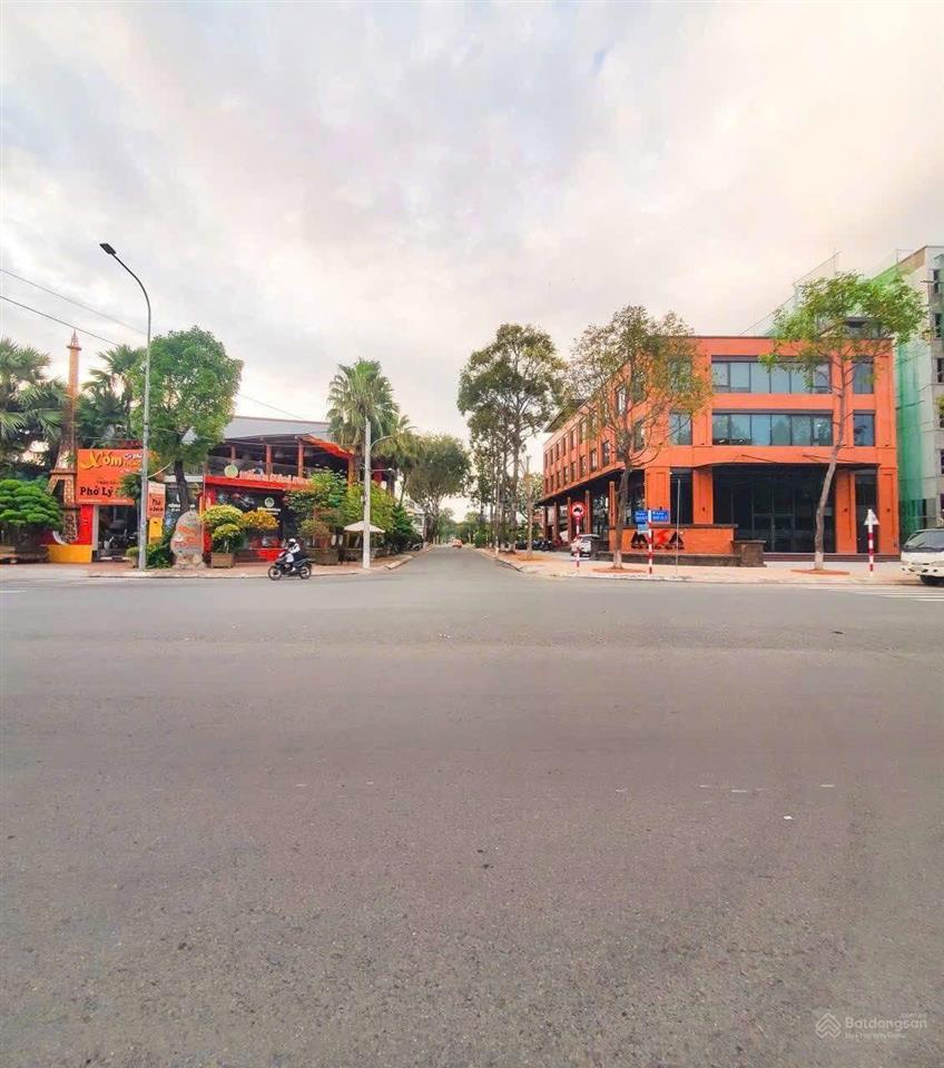 Bán nền biệt thự mặt tiền nguyễn hữu trí  cồn khương 11 tỷ