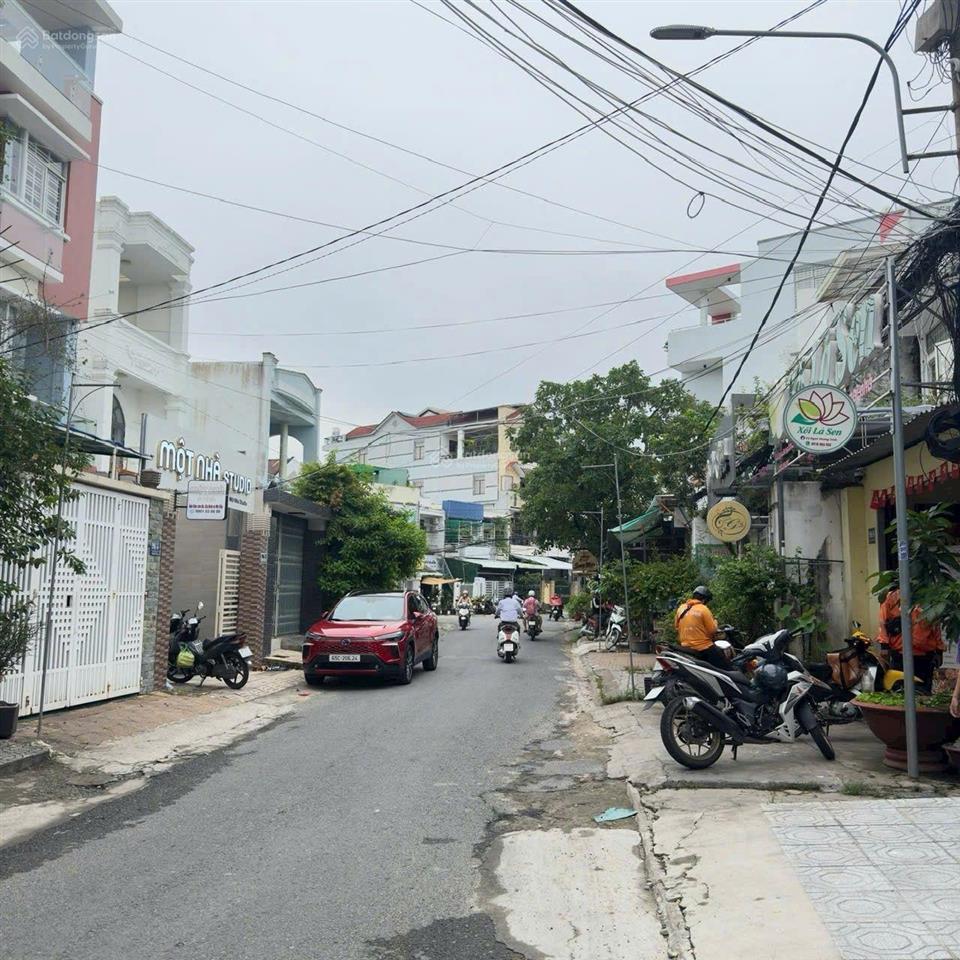 Nhà mặt tiền 10 tỷ đường nguyễn thần hiến cặp hông có mương hở 1,3m thoáng mát, tp. cần thơ