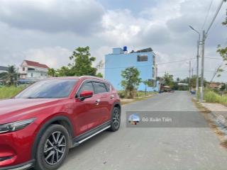 Cắt lỗ 300tr kdc lotus center, lô đất 83m2 giá 900tr, sát quốc lộ 50 gần chợ trạm