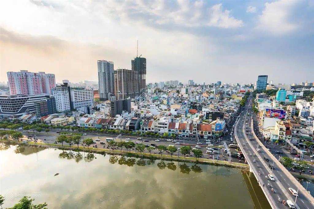 Bán căn hộ river gate 3pn 110m2 full nội thất, vị trí trung tâm đầy đủ tiện nghi giá bán 9.7 tỷ