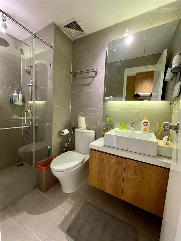 Bán căn studio rivergate quận 4 37m full nội thất, có hợp đồng thuê giá 3.6 tỷ