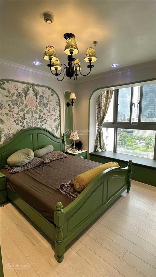 Cần bán nhanh căn hộ scenic valley diện tích 80m2 có ô xe full nội thất giá tốt 7,6 tỷ thương lượng