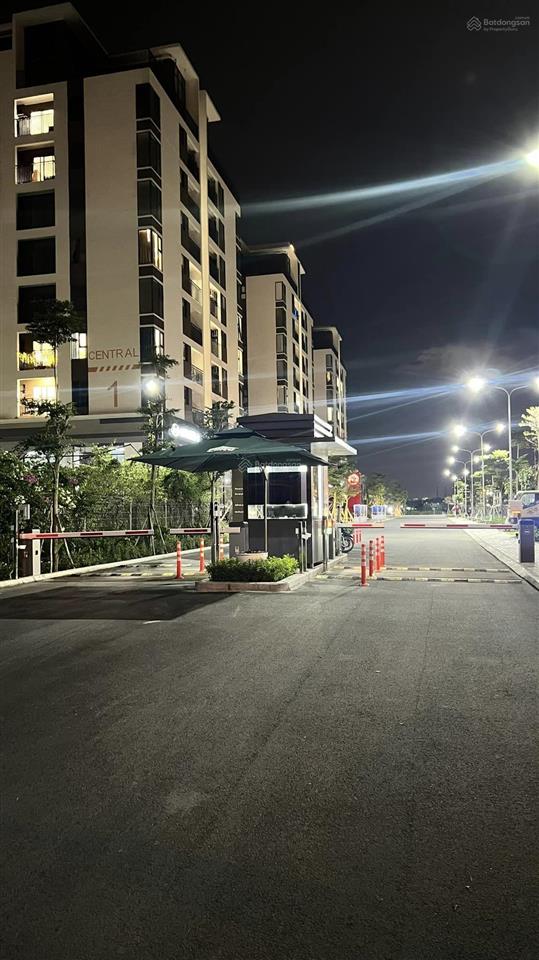 Cty đang nhận những bộ hồ sơ cuối cùng của dự án, số lượng khách đăng ký rất đông a/c tranh thủ đk