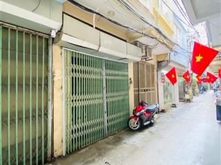 Bán nhà mặt ngõ xe ba gác, ngõ nông, oto chạy qua cách hồ hoàng cầu 100m