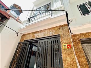 Siêu phẩm tháng 7! nhà 30m2 6 tầng thang máy 2 ngoặt tới phố thái hà