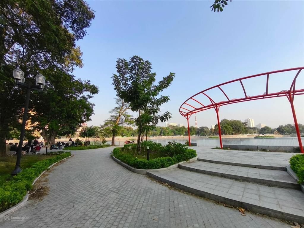 Chủ cần bán mảnh đất 40m2 oto đỗ cửa sát đường ven hồ 3 mẫu giá 12 tỷ