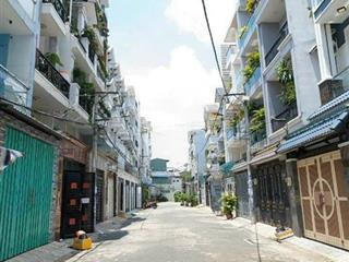 Chính chủ. nhà 1 trệt 2 lầu sân thượng đường số 30 . p6 .gv ngay chợ an nhơn. dt 4 x 18 .