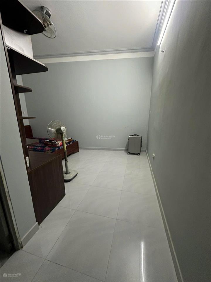 Bán gấp nhà 1 trệt 2 lầu sân thượng. hẻm 55 nguyễn văn công p3 gv. dt 5 x 15 . giá 6.9 ty tl