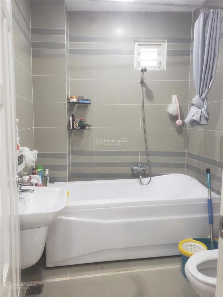 Chính chủ nhà 1 trệt 2 lầu sân thượng. hẻm 499 quang trung, p10. dt 4 x 12m. giá 6.5 tỷ