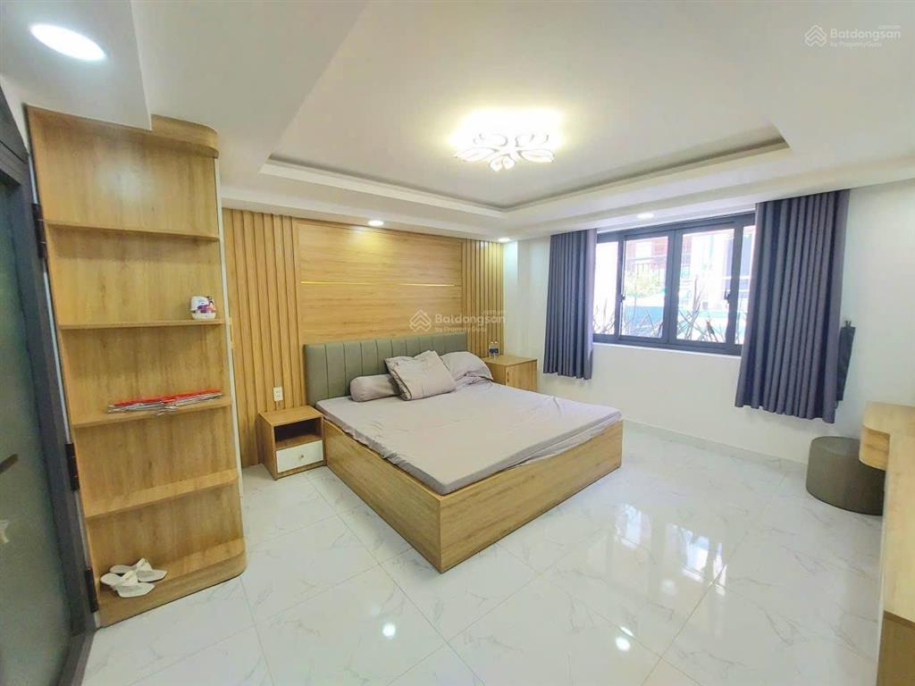 Chính chủ. nhà 1 trệt 3 lầu sân thượng. cách 10m ra mặt tiền pvt. p10. đối diện cityland. dt 4x12m