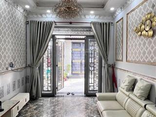 Chính chủ. nhà 1 trệt 2 lầu sân thượng. hẻm 362 thống nhất p16. kế bên ủy ban p16. dt 3.8 x 12m