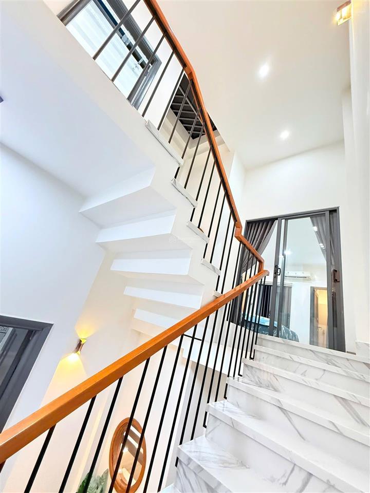 Nhà 3tầng 3 mê kiệt 192 oto tô hiệu full nội thất cao cấp