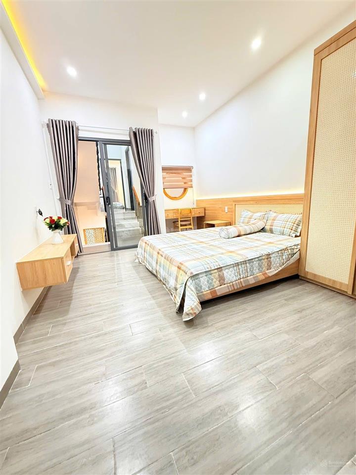 Nhà 3tầng 3 mê kiệt 192 oto tô hiệu full nội thất cao cấp