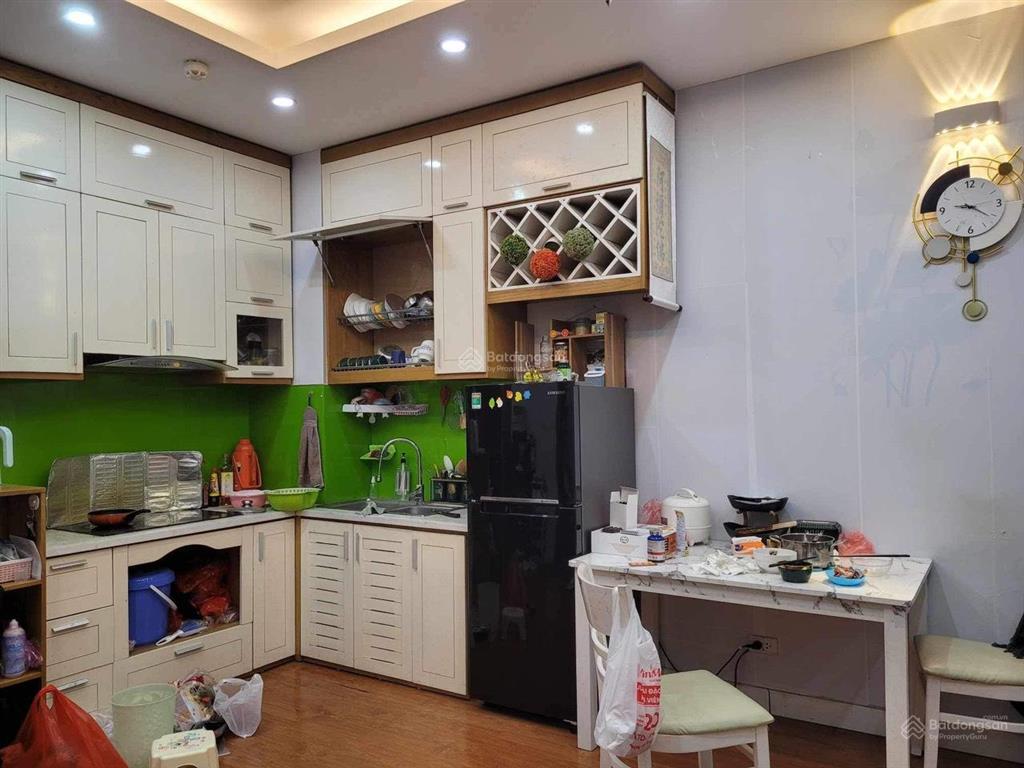 Gia đình cần bán căn 2 phòng ngủ toà trung ương đảng giá 4 tỷ