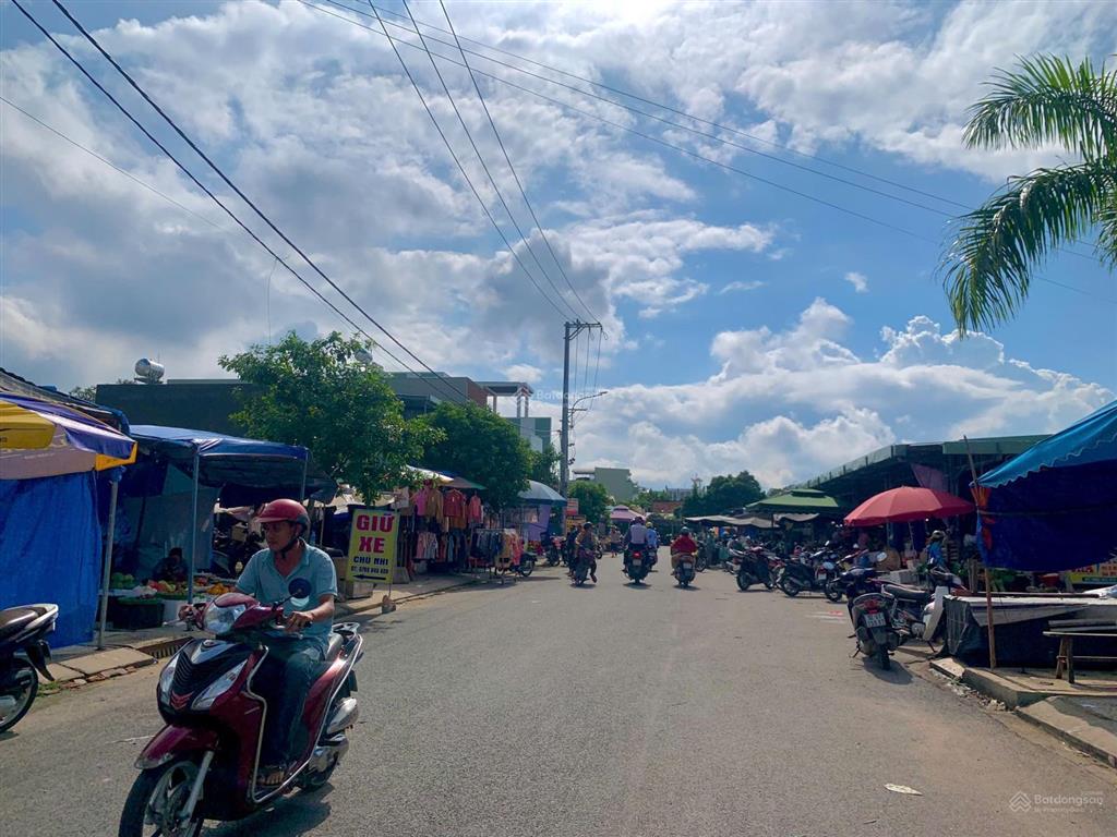 Bán đất mặt tiền đường kinh doanh sát chợ đông phú, quế sơn, 3 tỷ 450 triệu, sổ hồng.