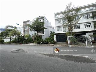 Nền 5x22m, view kênh hướng đông nam thoáng mát, mặt 20m kdc phú lợi