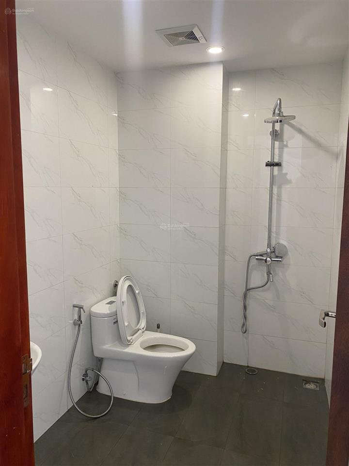 Cho thuê sàn văn phòng tầng 3,4 tại dương khuê. diện tích 100m2 /sàn giá thuê 13 triệu/sàn/tháng