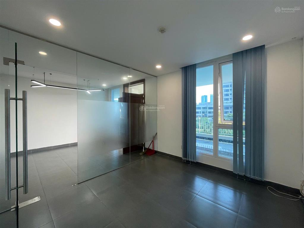 Cho thuê tòa nhà văn phòng mặt tiền tố hữu, khu thủ thiêm, quận 2.  0918 600 ***