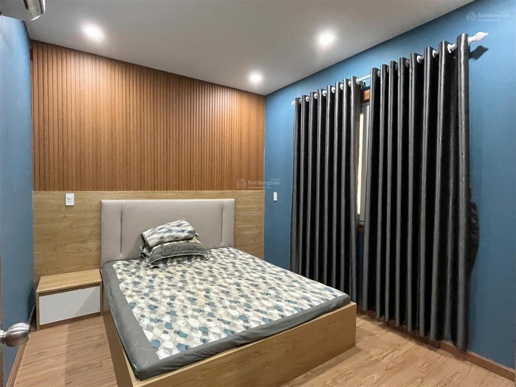 Bán căn hộ 2 phòng ngủ tầng cao nội thất gỗ xịn mường thanh khánh hòa số 4 trần phú