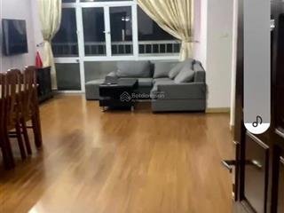 Cho thuê căn hô chung cư 96 định công, diện tích 130m2, 3pn, 2wc, đủ đồ. 13 triệu/tháng