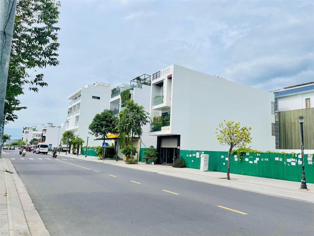 Rẻ hơn 500tr mt đường số 4 hướng đông kđt vcn phước long 1. vị trí đắc địa  giá đầu tư. lvcc