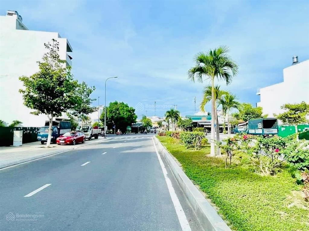 Rẻ hơn 500tr mt đường số 4 hướng đông kđt vcn phước long 1. vị trí đắc địa  giá đầu tư. lvcc