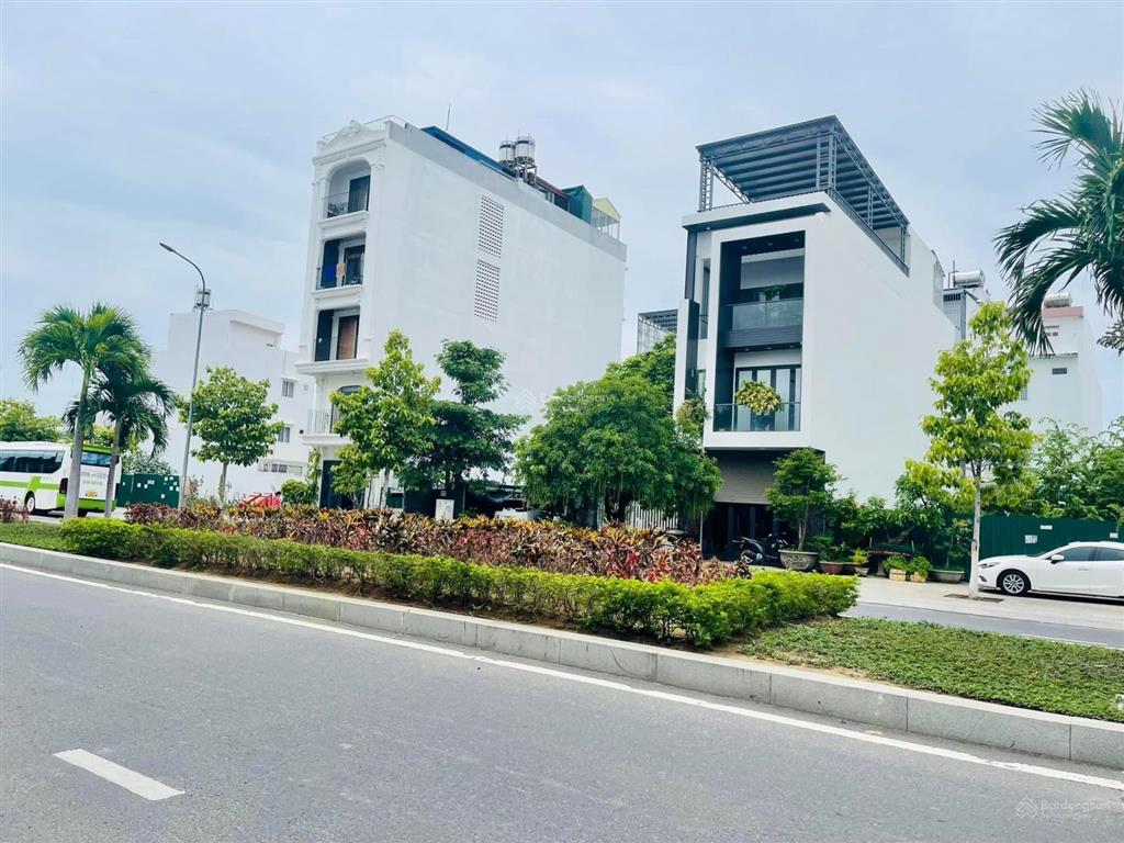 Rẻ hơn 500tr mt đường số 4 hướng đông kđt vcn phước long 1. vị trí đắc địa  giá đầu tư. lvcc