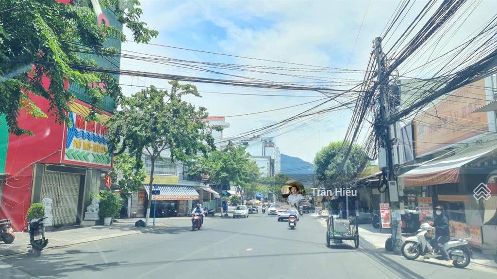 Bán căn góc đường số 28 rộng 35m trục chính qua sun group, chỉ 10,5 tỷ  có sẵn dòng tiền cho thuê