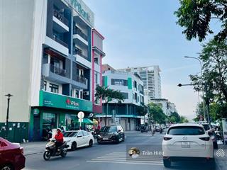 Bán lô hướng đông mặt tiền thích quảng đức giá tốt trục đường thuộc vcn. được xây 5 tầng cấp sổ