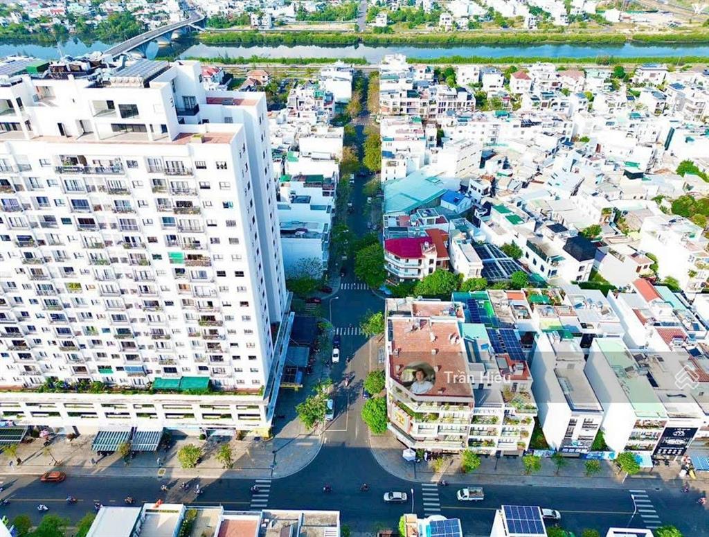 Bán lô hướng đông mặt tiền thích quảng đức giá tốt trục đường thuộc vcn. được xây 5 tầng cấp sổ